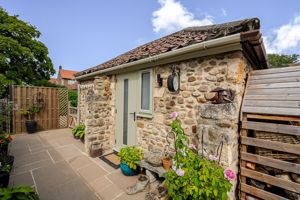 Annexe- click for photo gallery